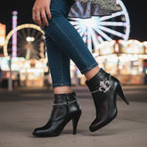 Brand New Women Silver Metal 2PCS Boot Chain Bracelet Shoe Fleur De Lis Lily Charm Fashion Jewelry Set - A PAIR BC4