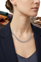 Brand New Women’s Short Silver Chain Link Necklace Set With Matching Lightweight Earrings - WN40