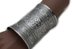 Shiny Silver Long Wide Metal Cuff Bracelet Wrist Moroccan Leaves Style