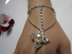 Silver Metal Hand Chain Bracelet Imitation Pearl Cream Beads