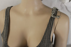 Rhinestone Giraffe Brooch