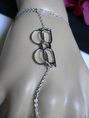 New Women Trendy Silver Thin Sunglasses Metal Hand Chain Slave Ring Fashion Body Chain Slave Ring Beach Party - alwaystyle4you - 4