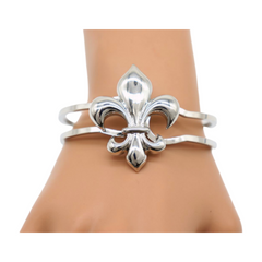 New Women Silver Metal Wrist Cuff Bracelet Fleur De Lis Charm