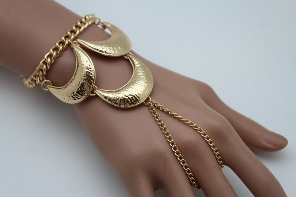 Gold Metal Hand Chain Bracelet Slave Ring Moons Crescent Casual Trendy New Women Fashion Accessories