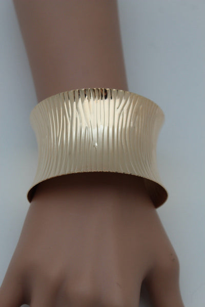 Gold / Silver Metal Wide Bracelet Light Trendy Shiny Style New Women Fashion Jewelry Accessories - alwaystyle4you - 17