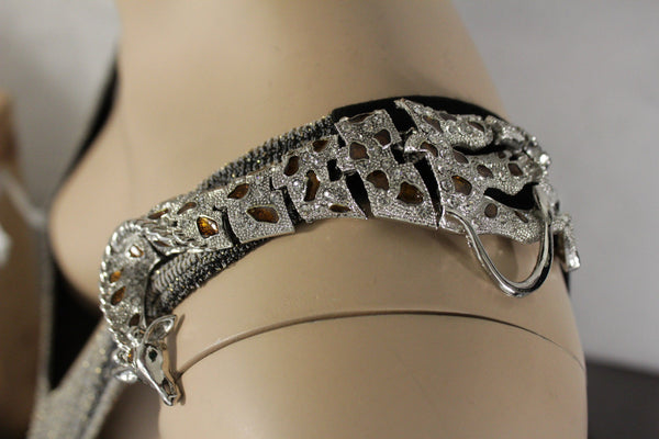 Silver Metal  Shoulder Jewelry Broach Giraffe Pin Rhinestones New Women Fashion Accessories