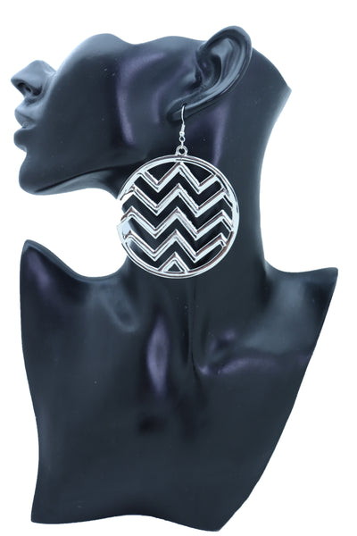 Brand New Women Silver Metal Big Hoop Round Chevron Trendy Fashion Jewelry Earrings Set