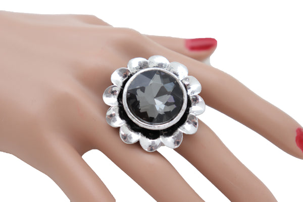 Women Silver Metal Flower Fashion Ring Jewelry Filigree Charm Elastic Band One Size Fits All